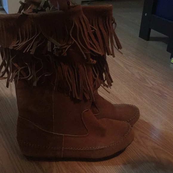 Boots it can be used for a costume or event - Picture 2 of 3